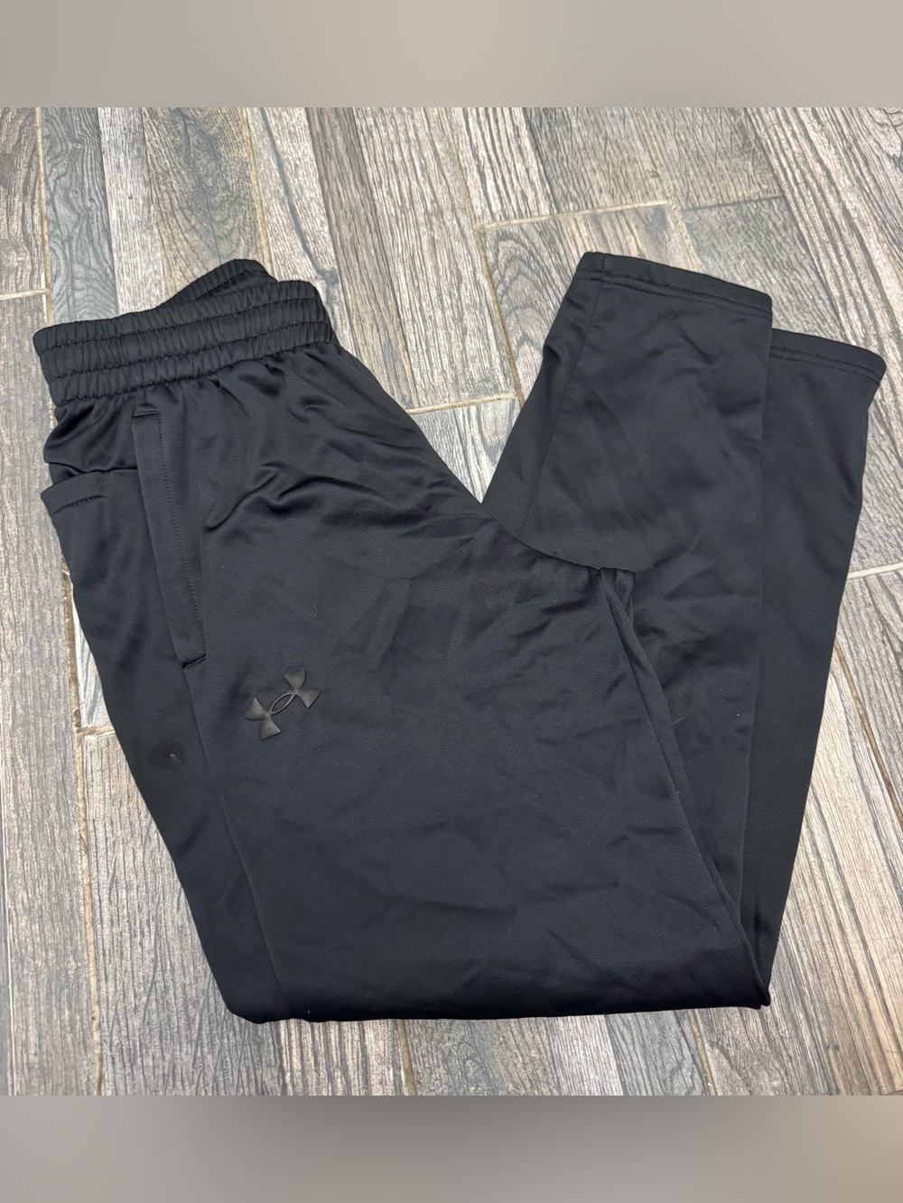 Under Armour Men’s Black Athletic Jogger Pants - size Medium